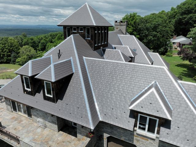 Thermal Movement: Why Metal Panels Need Clips — A Practical Guide