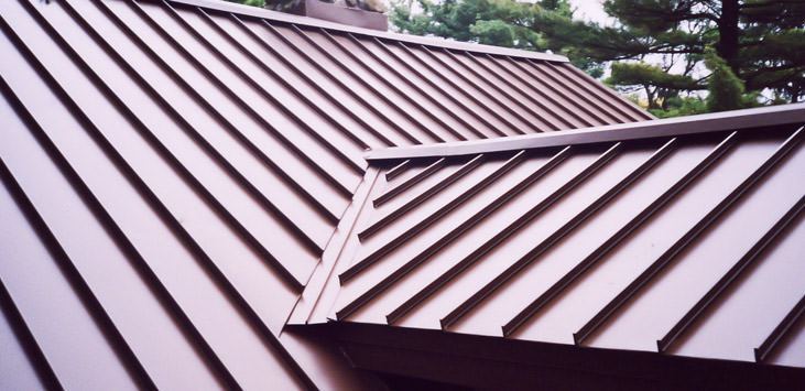 How Long Does a Metal Roof Last in Sherman Oaks? — Costs and Timelines