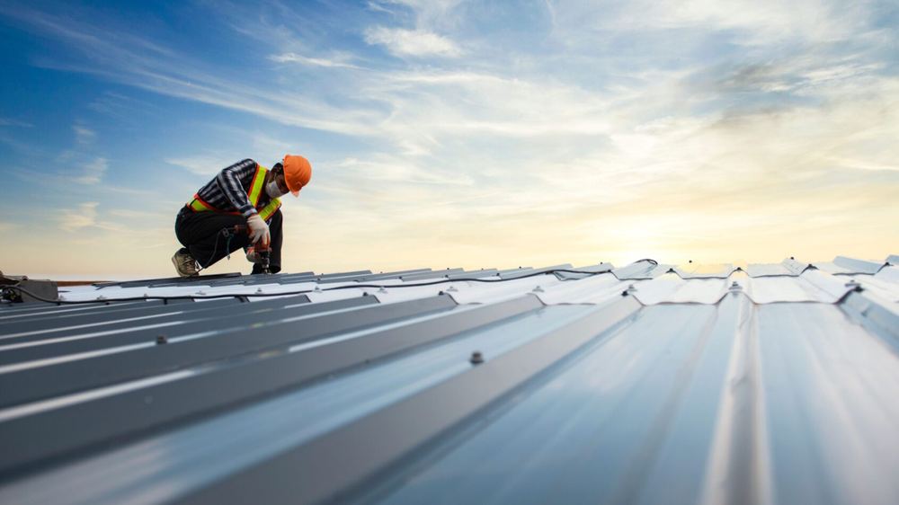 What a New Roof Costs in Sherman Oaks This Year — Common Mistakes
