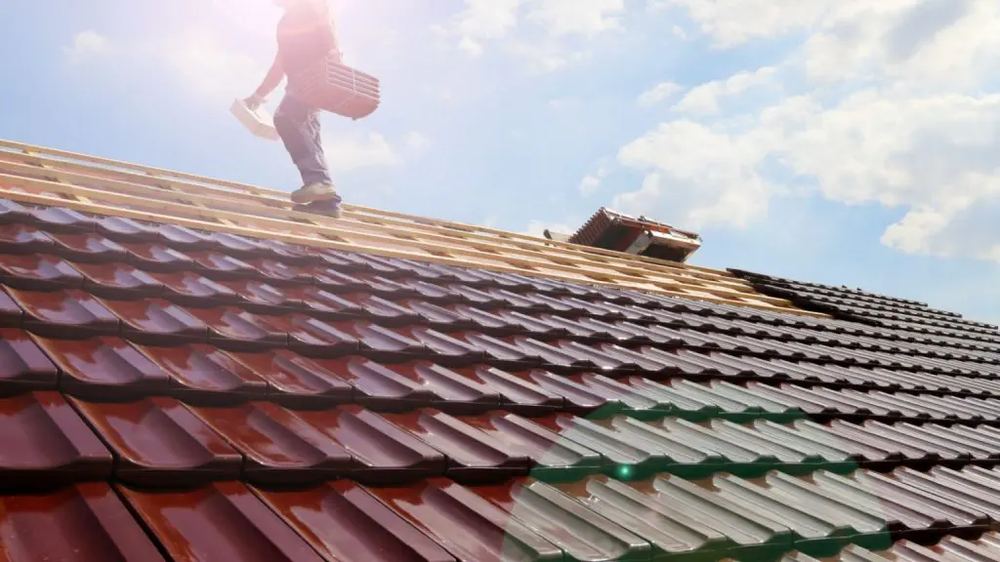 Clay vs Concrete Tile in Universal City Climate — Signs to Watch