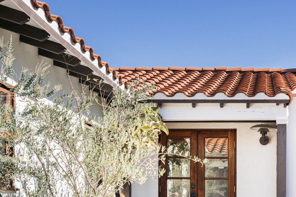 What a Tile Re-Felt Costs in Toluca Lake — Inspection Notes